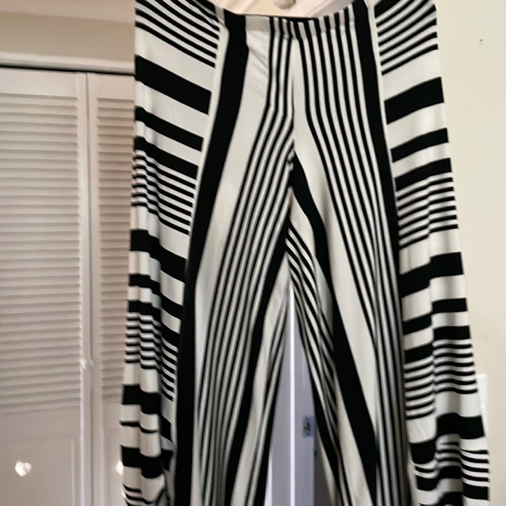2 piece black and white